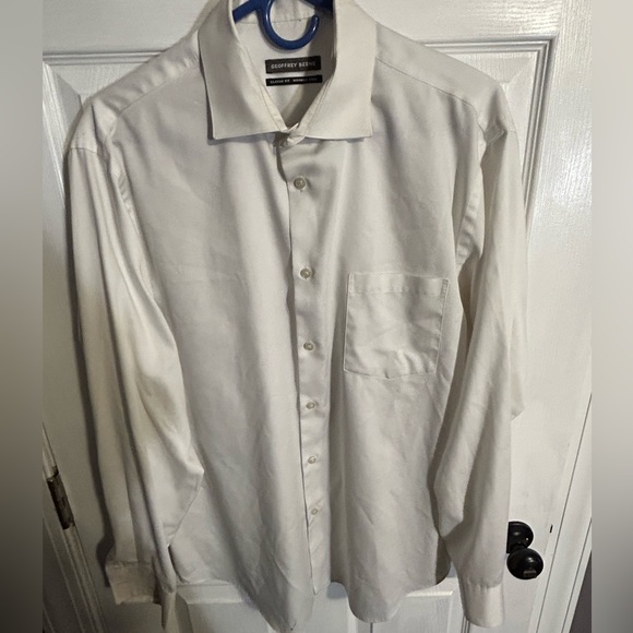 Geoffrey Beene button down. Wrinkle free shirt. - Picture 11 of 14
